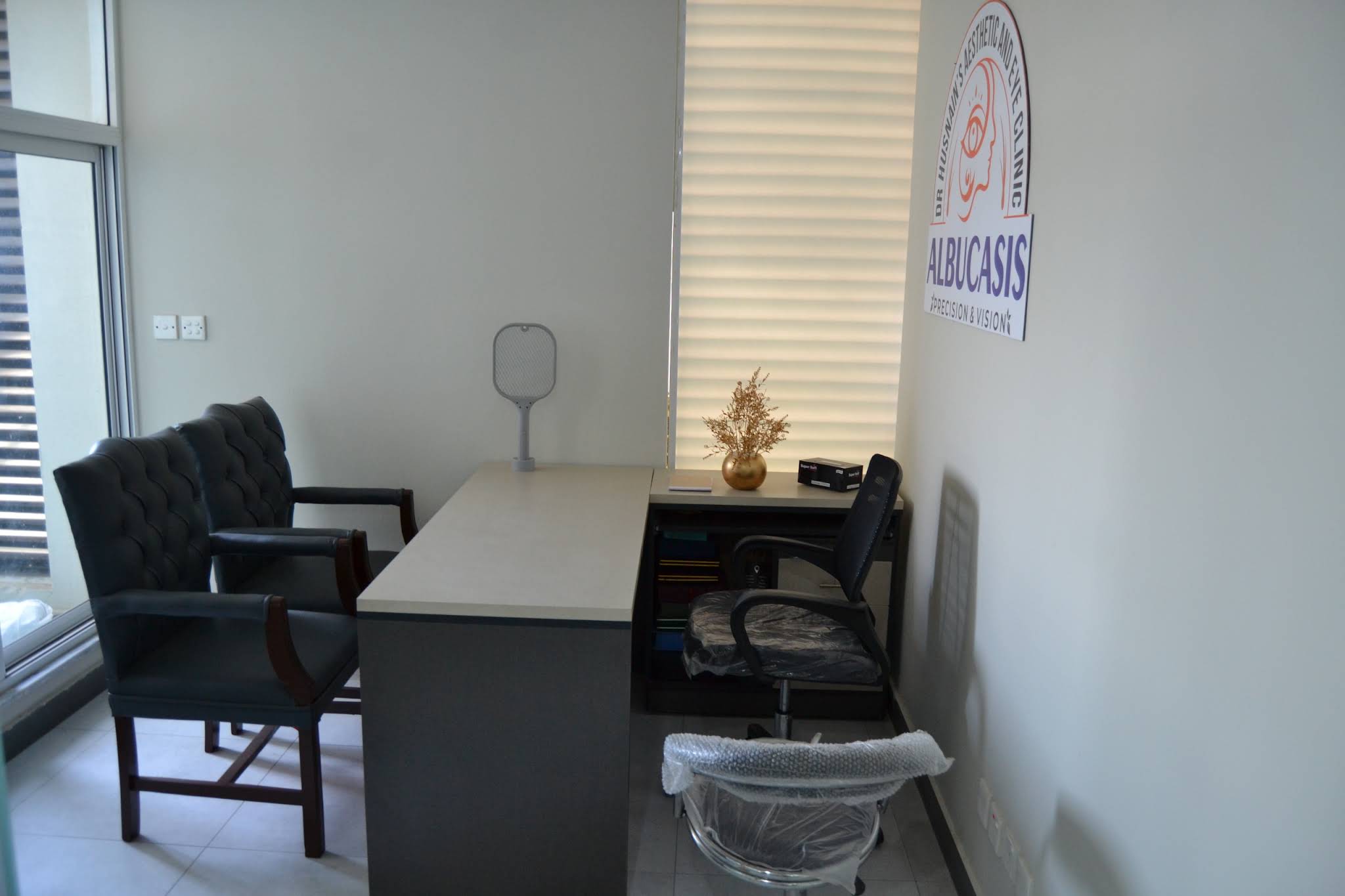 Private consultation room used for cosmetic-surgery assessment and cost planning in Rawalpindi